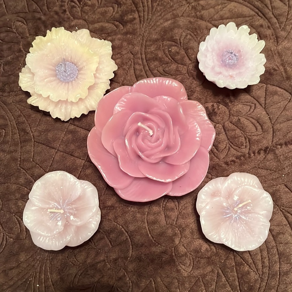 Set of 3 Floating Candles, Illuminations, 2.5” to 4.5”